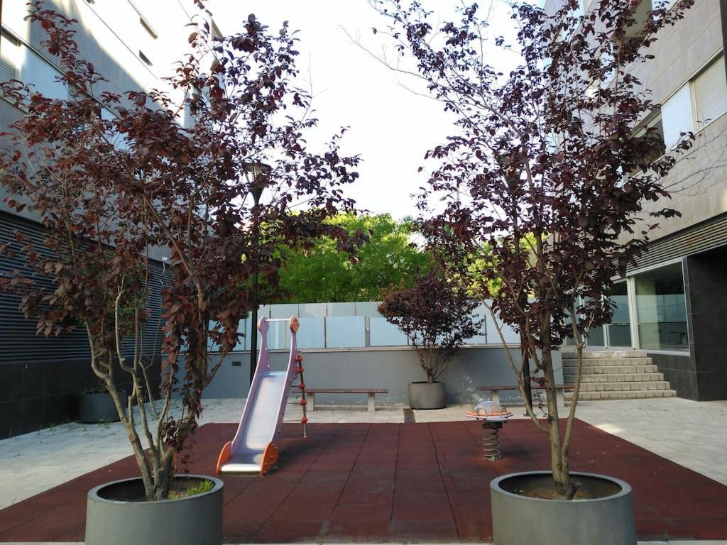 Luxury Flat, 3 Bedrooms, 2 Bathrooms And Swimming Pool Next To The Beach!! Sant Adria de Besos Exterior foto